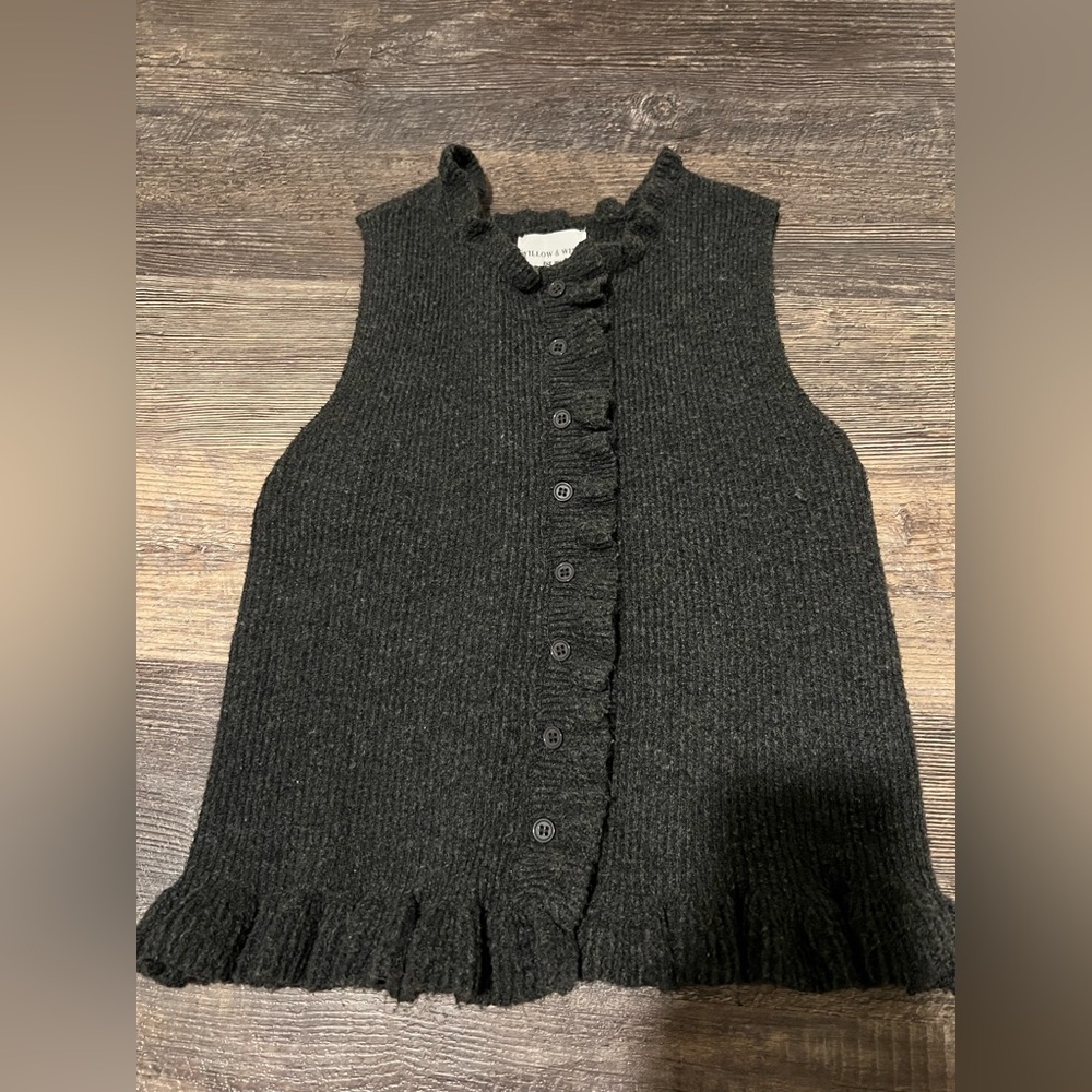 Grey Sleeveless Button-Up Sweater Vest